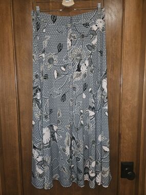 Floral Button-Front Maxi Skirt in Slate Blue
